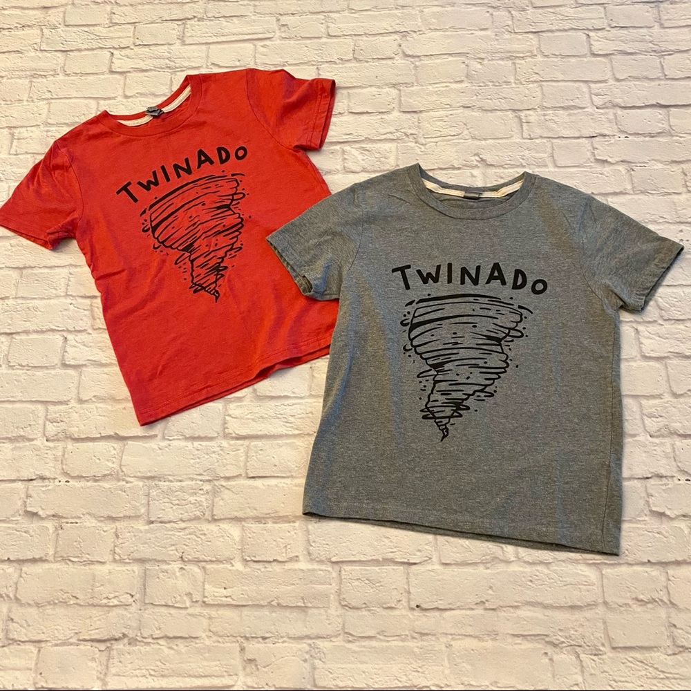 Twinado set of 2 T-shirts for twins size small